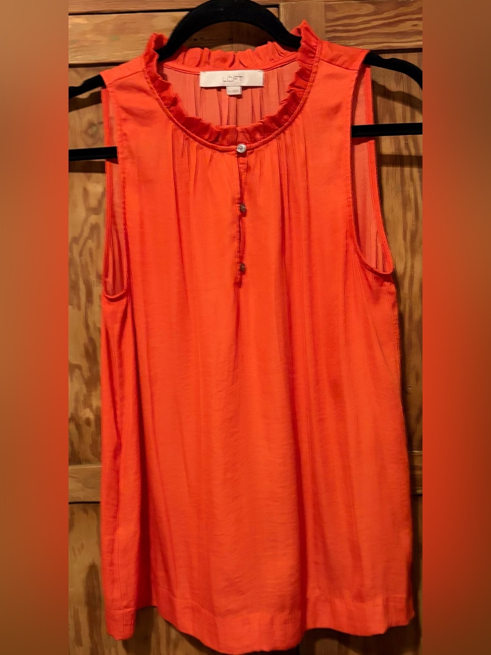 LOFT Women’s Sleeveless Orange Blouse Loose fit. Small. EUC